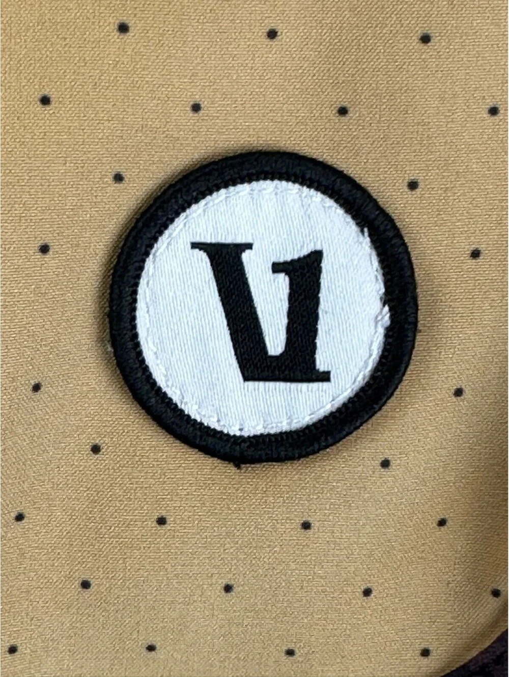 Vuori Cruise Boardshorts Mens L 36 Tan Polka Dot Camo 4-Way Stretch Swim Trunks